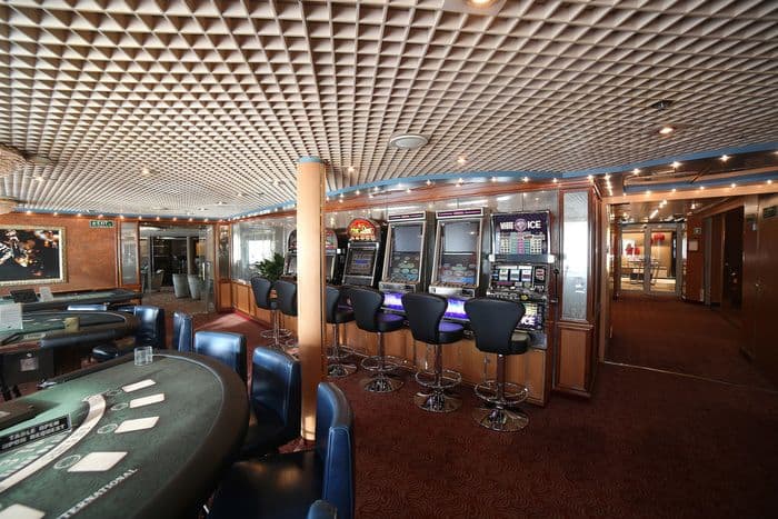 Silversea - Silver Wind - Casino 1.jpg
